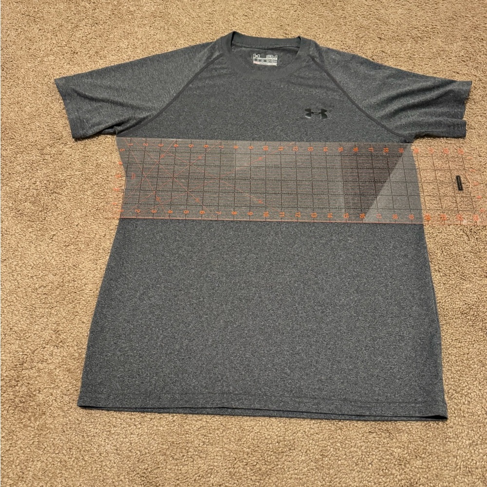 Under Armour Men's Charcoal Short Sleeve Tee Small